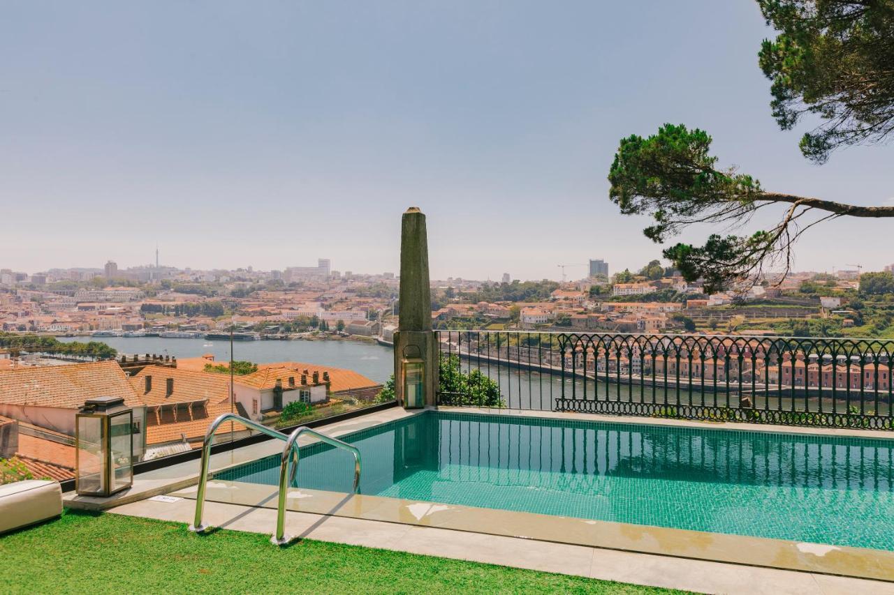 Torel Avantgarde Hotel Porto Exterior photo The swimming pool at the hotel