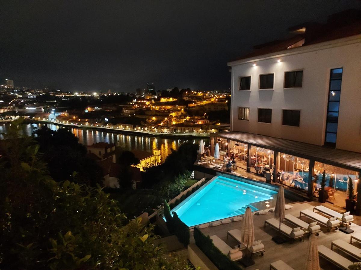 Torel Avantgarde Hotel Porto Exterior photo The hotel's swimming pool