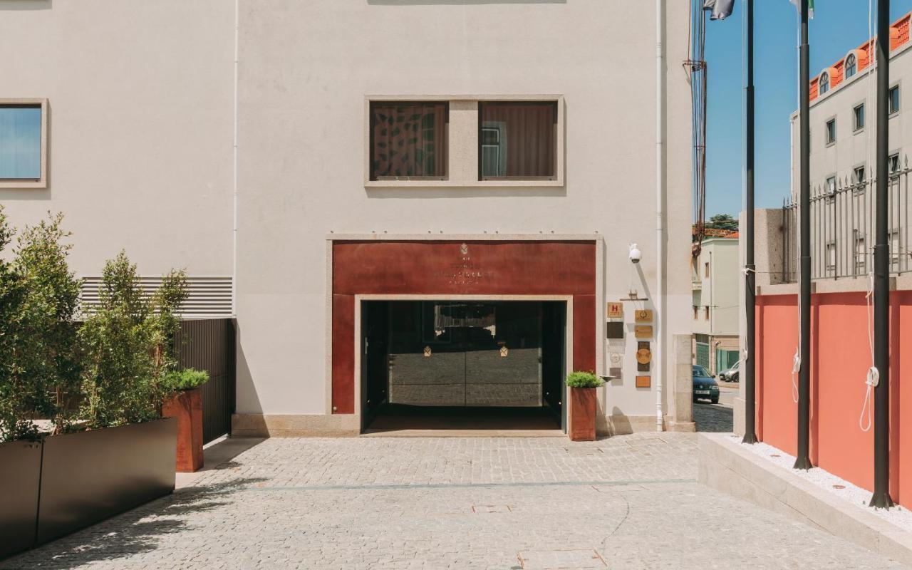 Torel Avantgarde Hotel Porto Exterior photo Entrance to the museum