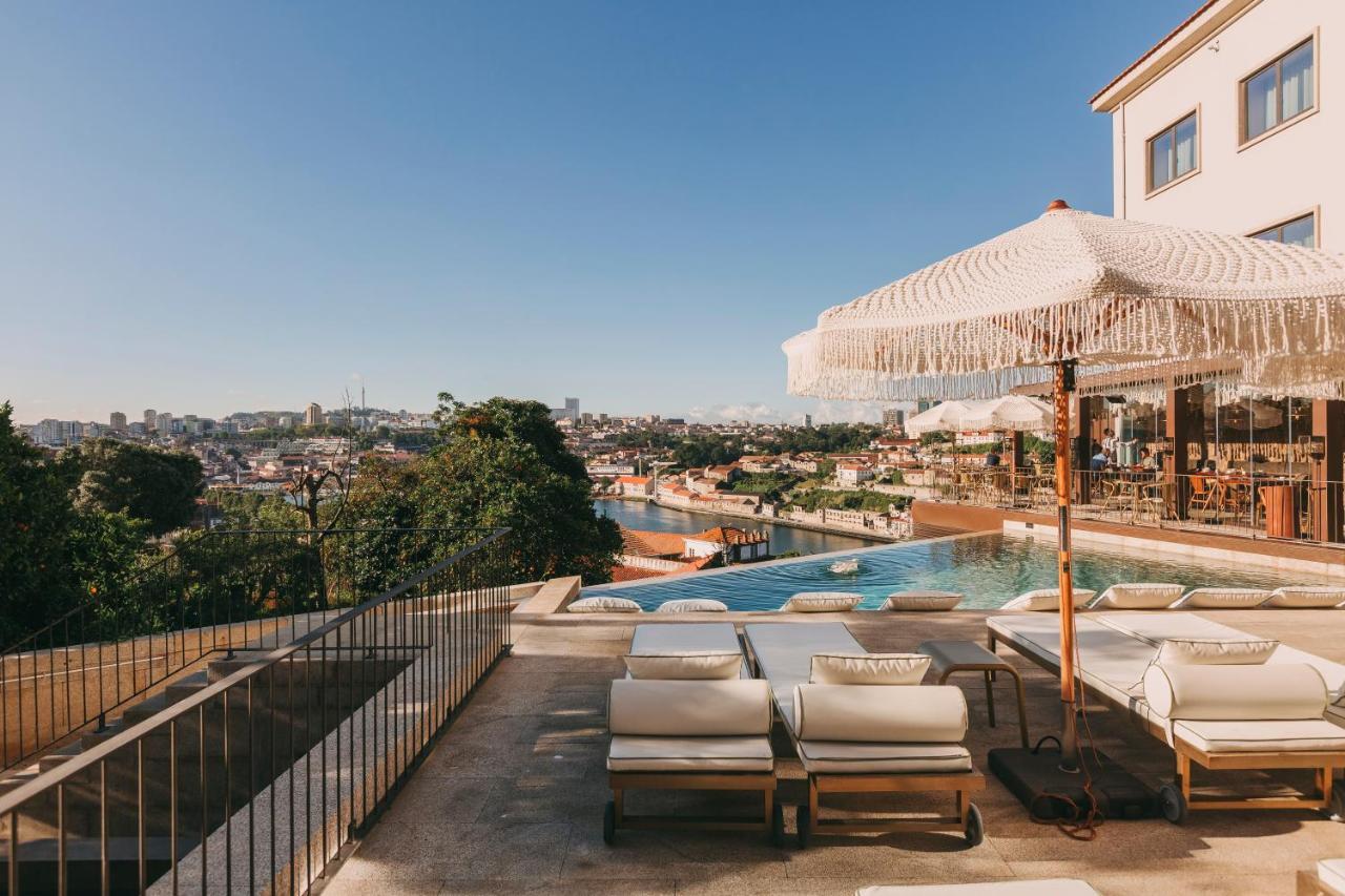 Torel Avantgarde Hotel Porto Exterior photo The rooftop pool at the Hotel