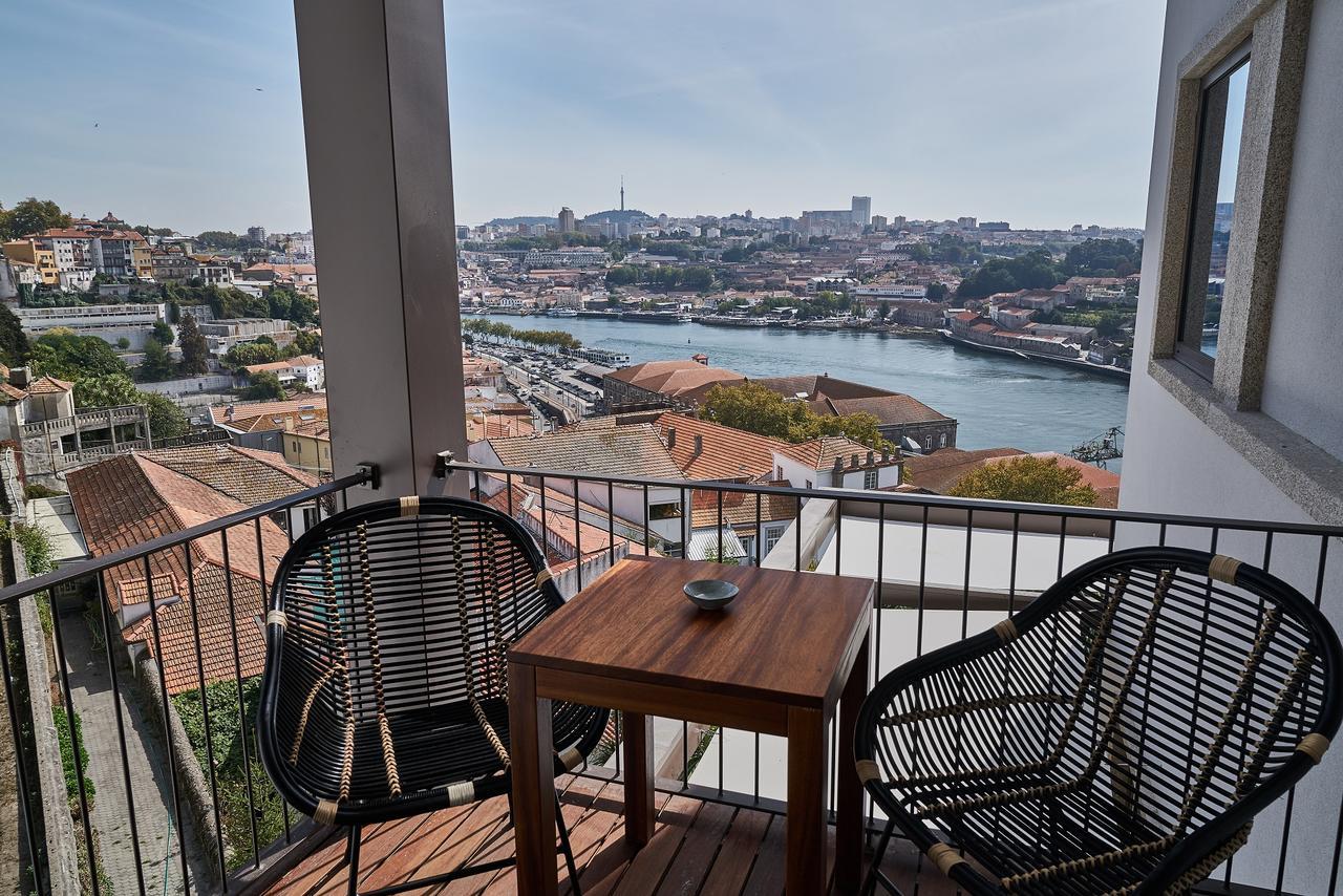 Torel Avantgarde Hotel Porto Exterior photo A balcony in Lisbon, Portugal